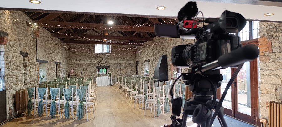 a wedding live stream