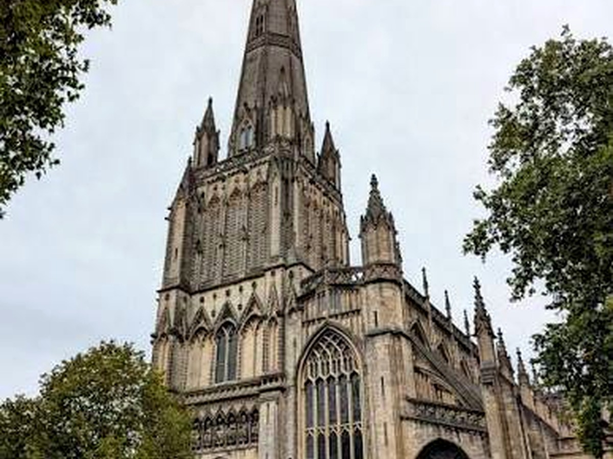 St Mary Redcliffe Church Exterior of St Mary Redcliffe Church in Bristol, where MJ Films has provided funeral live streaming